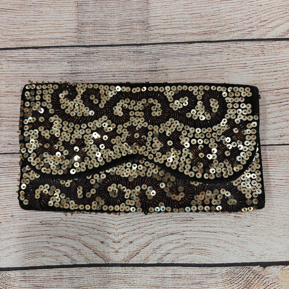 Vintage 1950s-60s Black Gold Sequin Evening Clutch Magnetic Snap Formal Bag
